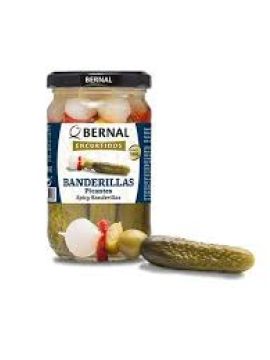 Закуска Banderillas острая Bernal 300г стекло